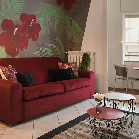 56 Direttamente Sul Mare - Red Tropical