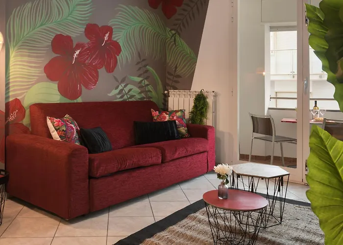 56 Direttamente Sul Mare - Red Tropical